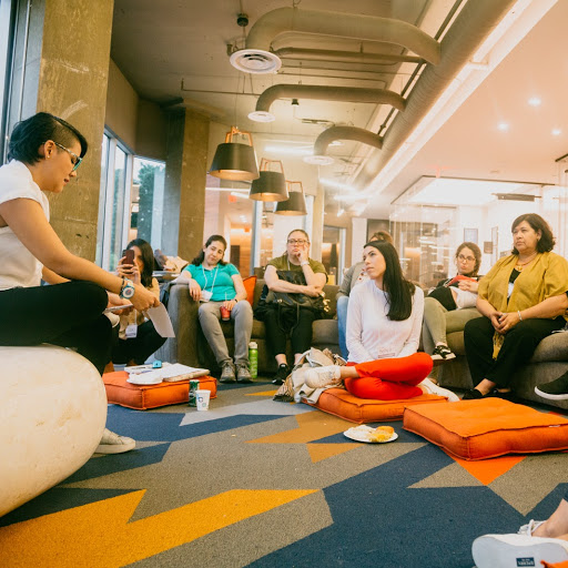 PRIMER ENCUENTRO EN ALEXANDRIA -VA-EEUU - CONVERSANDO SOBRE SORORIDAD.jpg